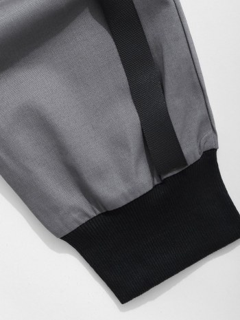 Multi-pocket Strap Design Solid Color Cargo Shorts